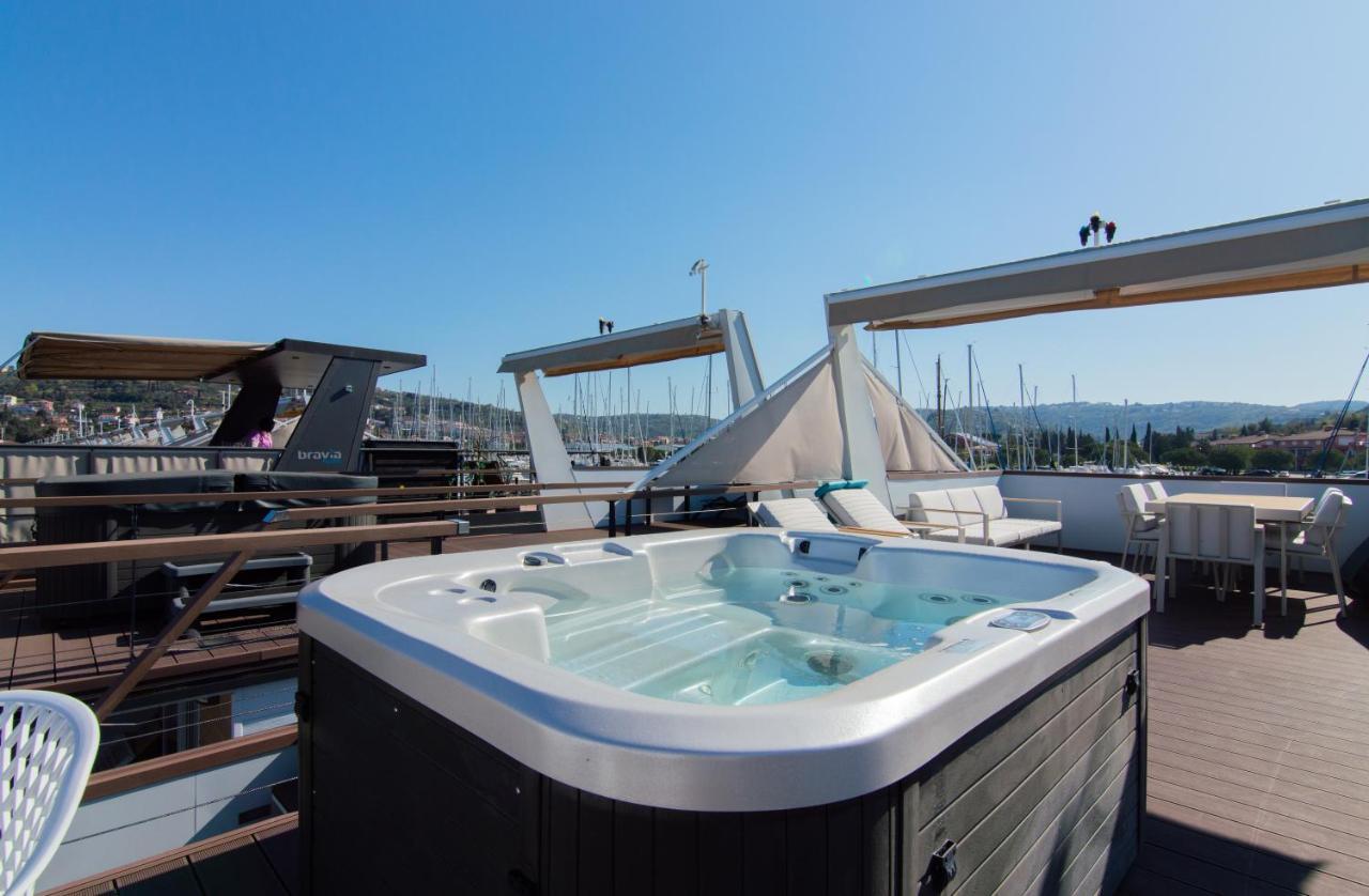 Eldamar Floating House Portoroz Appartement Buitenkant foto